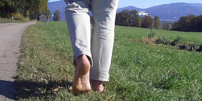 andar descalço para aumentar a potência